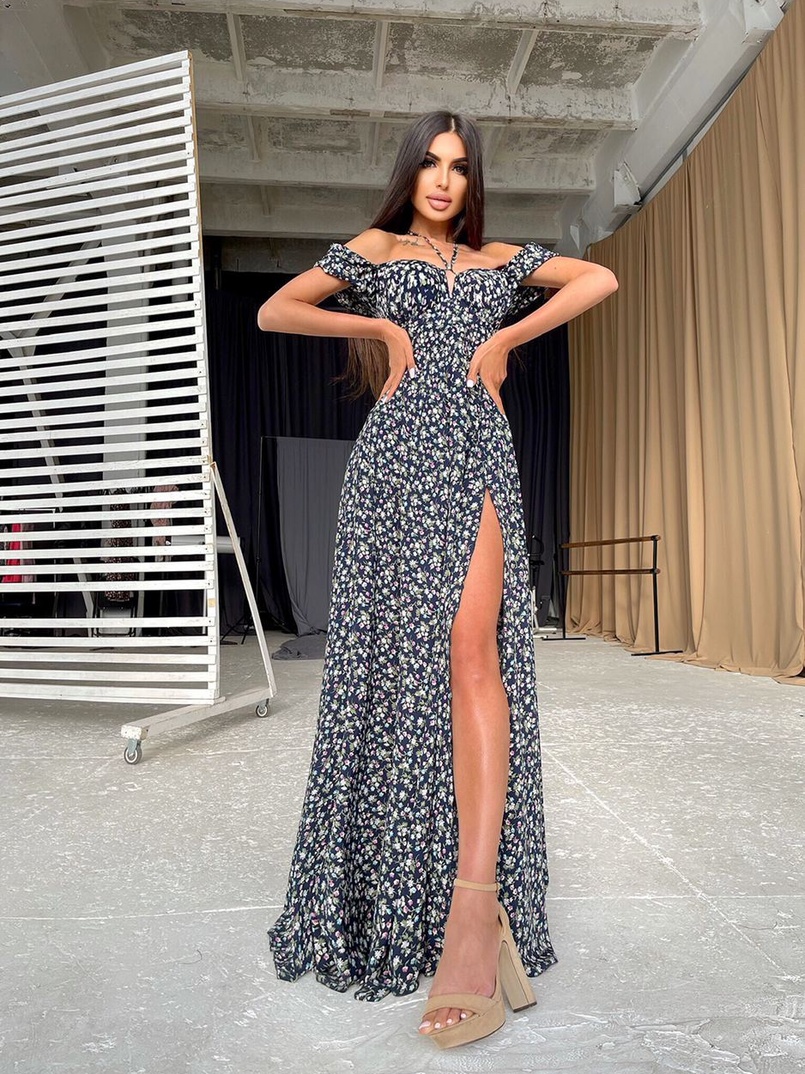 Цветочное платье макси с разрезом  Цветочное платье макси с разрезом  | PUSHKA SHOP