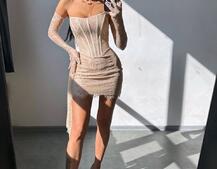 Сукня міні зі шлейфом та рукавичками | PUSHKA SHOP