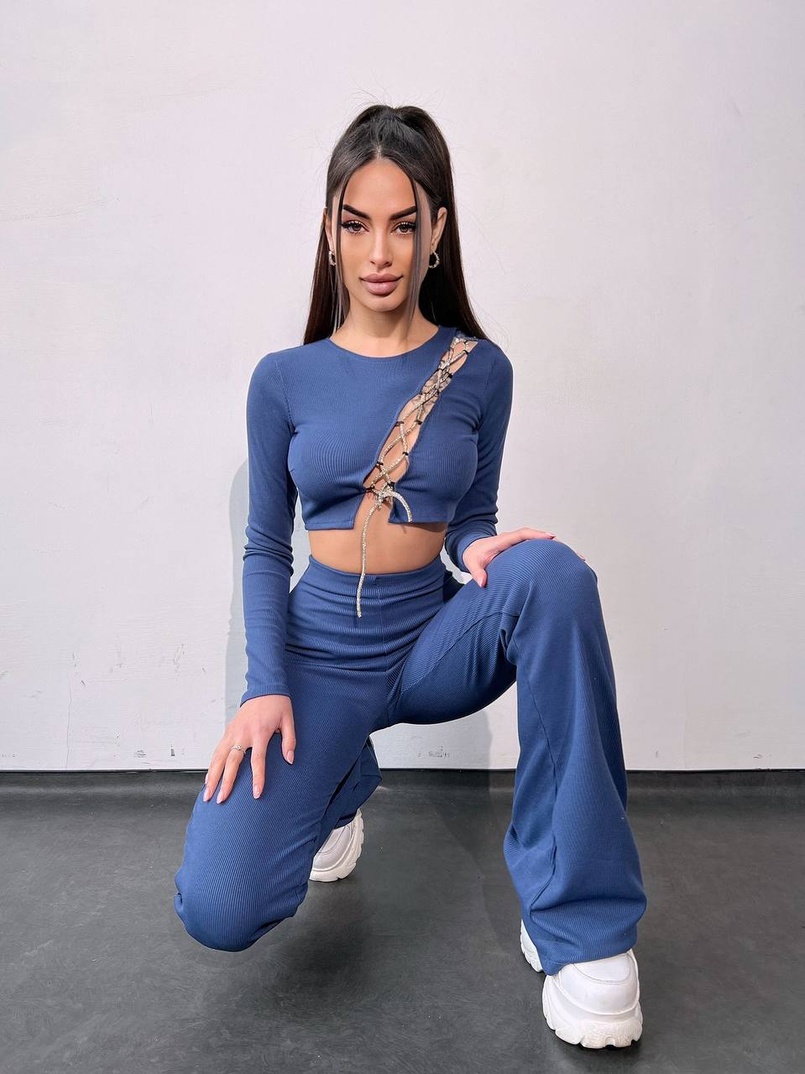 Комплект : штани кльош і топ декорований шнурком зі стразами  | PUSHKA SHOP