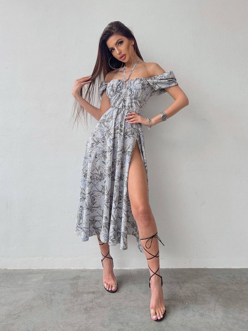 Платье миди с завязками на груди в цветочный принт Платье миди с завязками на груди в цветочный принт | PUSHKA SHOP