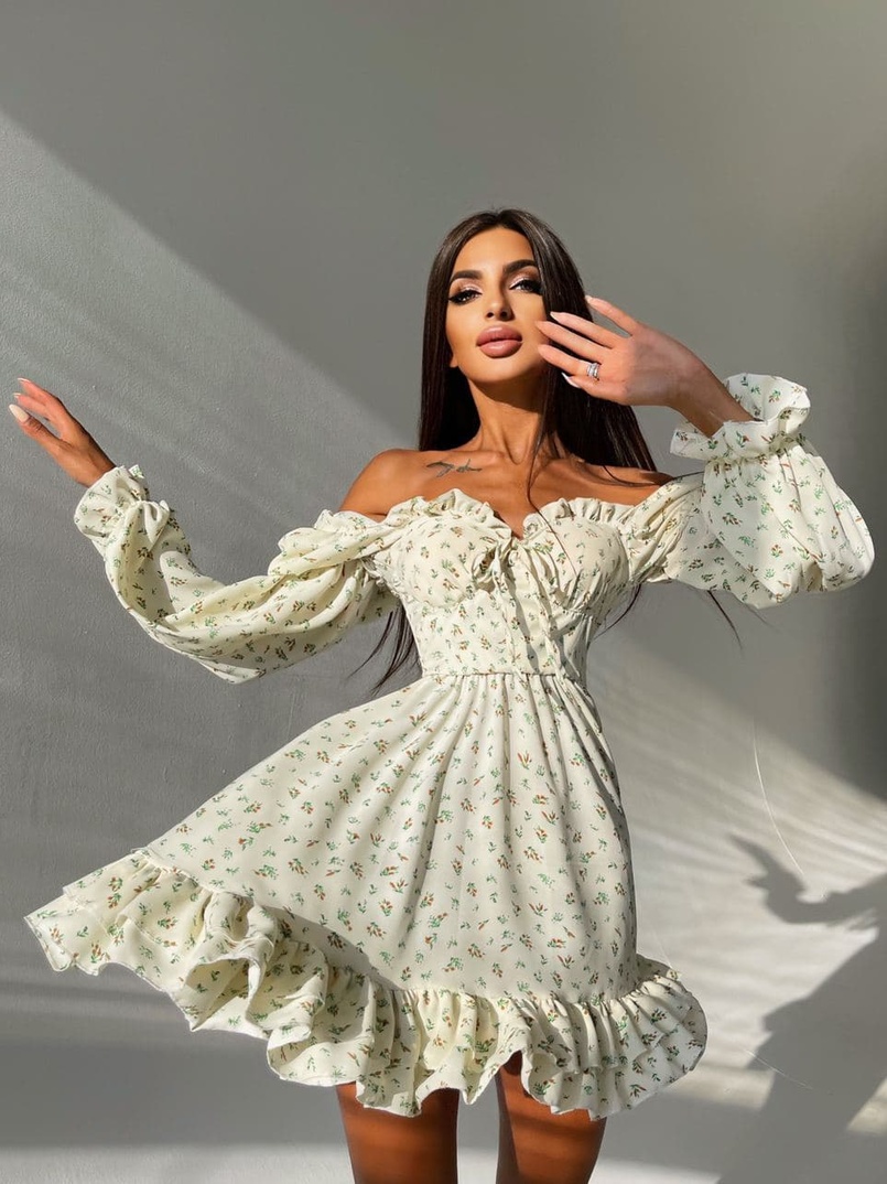 Цветочное платье-бюстье с чашечками и пышной юбкой с оборками Цветочное платье-бюстье с чашечками и пышной юбкой с оборками | PUSHKA SHOP