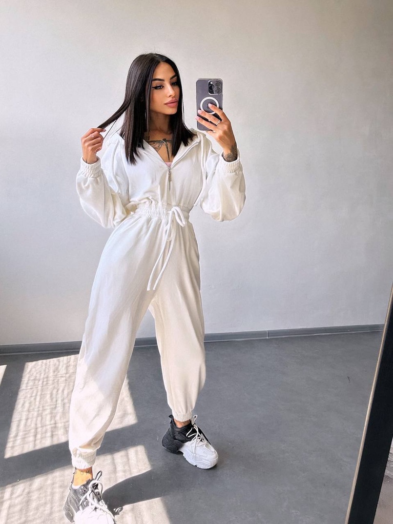 Велюровий комбінезон Велюровий комбінезон | PUSHKA SHOP