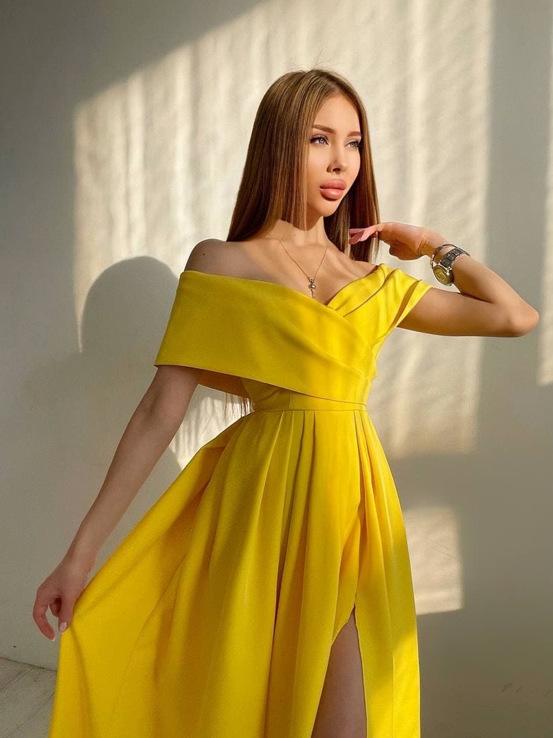 Платье-макси с разрезом Платье-макси с разрезом | PUSHKA SHOP