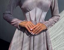 Приталена блискуча сукня з корсетною вставкою та пишною спідницею-сонцем Приталена блискуча сукня з корсетною вставкою та пишною спідницею-сонцем | PUSHKA SHOP