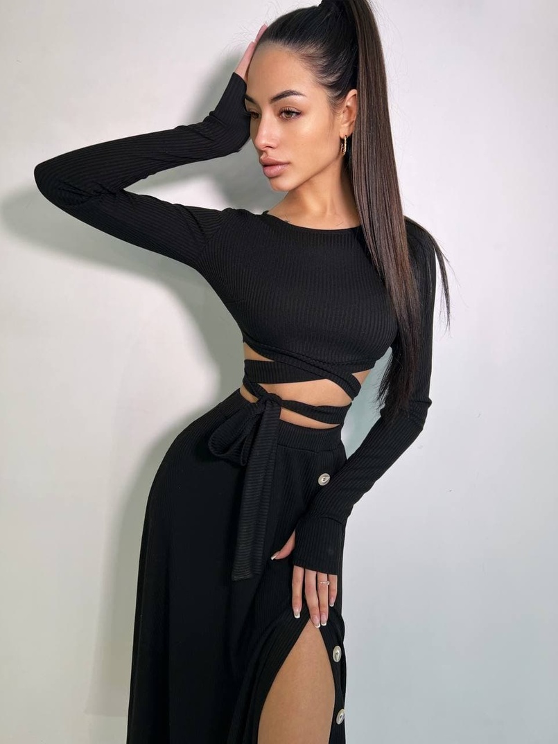 Трикотажный комплект: юбка  миди с разрезом + топ с завязками на талии  | PUSHKA SHOP