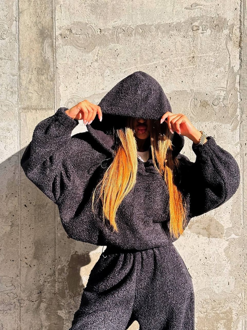 Теплий та мʼякий комплект: Обʼємний худі з капюшоном та штани з манжетами  Дуже приємний до тіла | PUSHKA SHOP