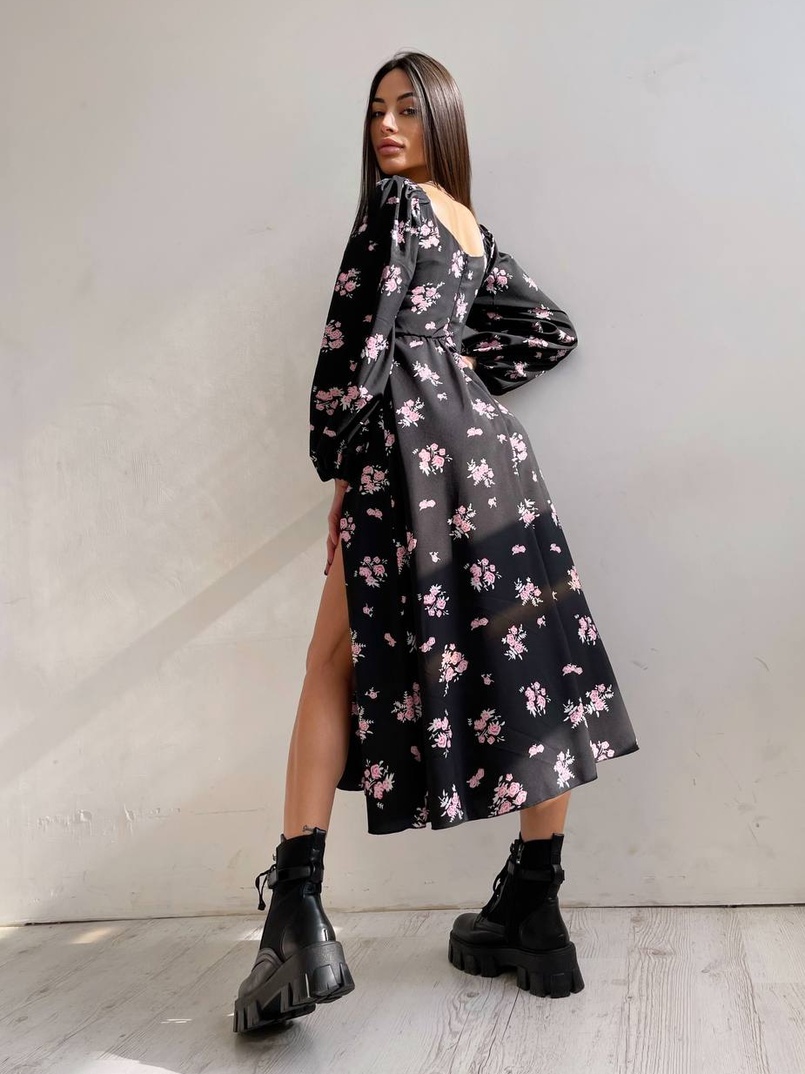 Цветочное платье-миди с разрезом и объемными рукавами Цветочное платье-миди с разрезом и объемными рукавами | PUSHKA SHOP