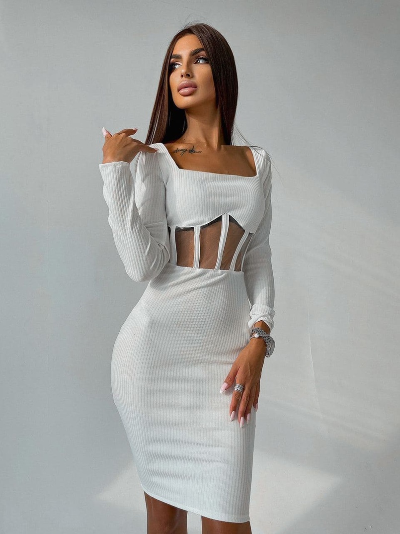 Приталенное платье с корсетной вставкой и  юбкой-карандашом  | PUSHKA SHOP