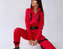 Костюм с брюками-карго декорированный застежками-фастекс Костюм с брюками-карго декорированный застежками-фастекс | PUSHKA SHOP