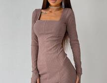 Платье-мини с квадратным вырезом Платье-мини с квадратным вырезом | PUSHKA SHOP