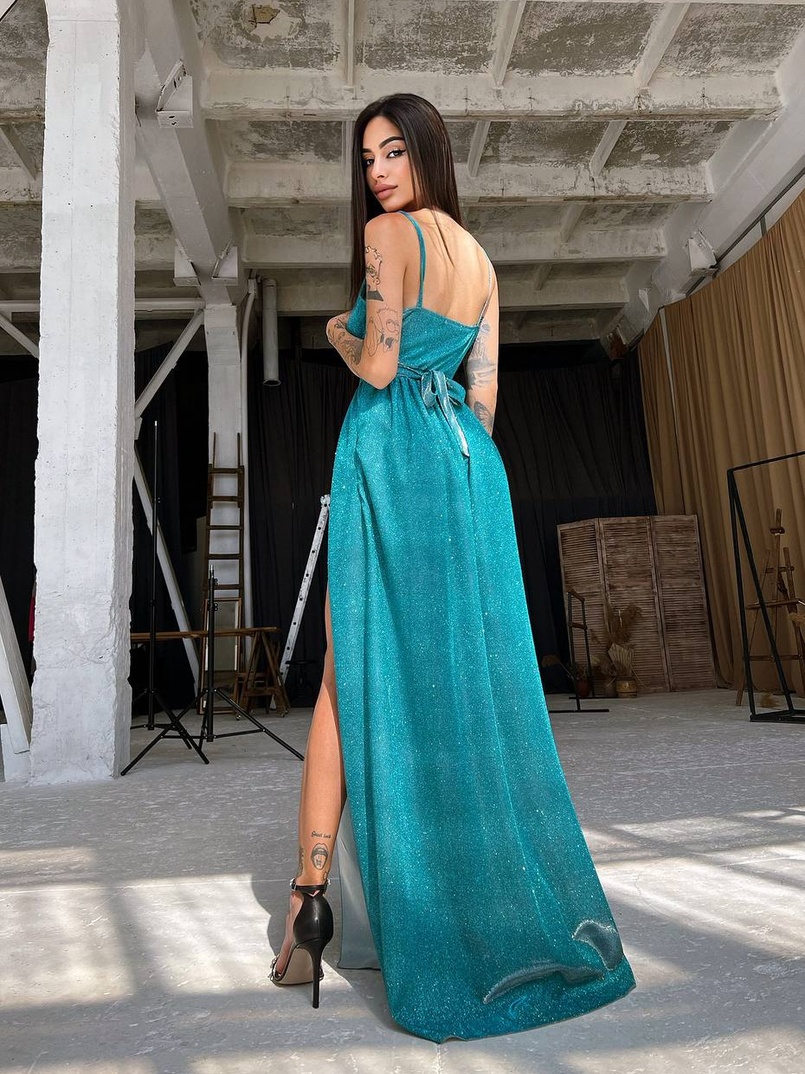 Блестящее платье-макси с разрезом   | PUSHKA SHOP