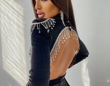 Оксамитова сукня з відкритою спинкою, декорована бахромою зі страз Оксамитова сукня з відкритою спинкою, декорована бахромою зі страз | PUSHKA SHOP