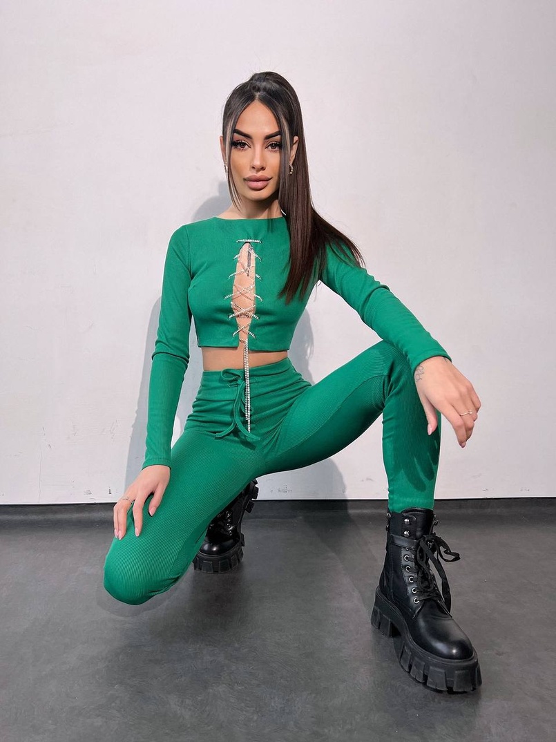 Костюм: легінси та топ з шнурівкою зі страз Костюм: легінси та топ з шнурівкою зі страз | PUSHKA SHOP