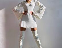 Оксамитова сукня,  декорована стразами з розкльошоними рукавами  Оксамитова сукня,  декорована стразами з розкльошоними рукавами  | PUSHKA SHOP