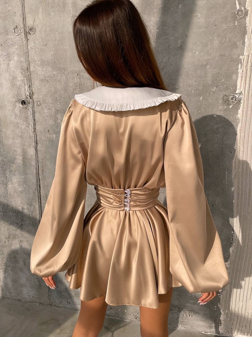 Сукня з коміром та об'ємними рукавами з широким поясом Сукня з коміром та об'ємними рукавами з широким поясом | PUSHKA SHOP