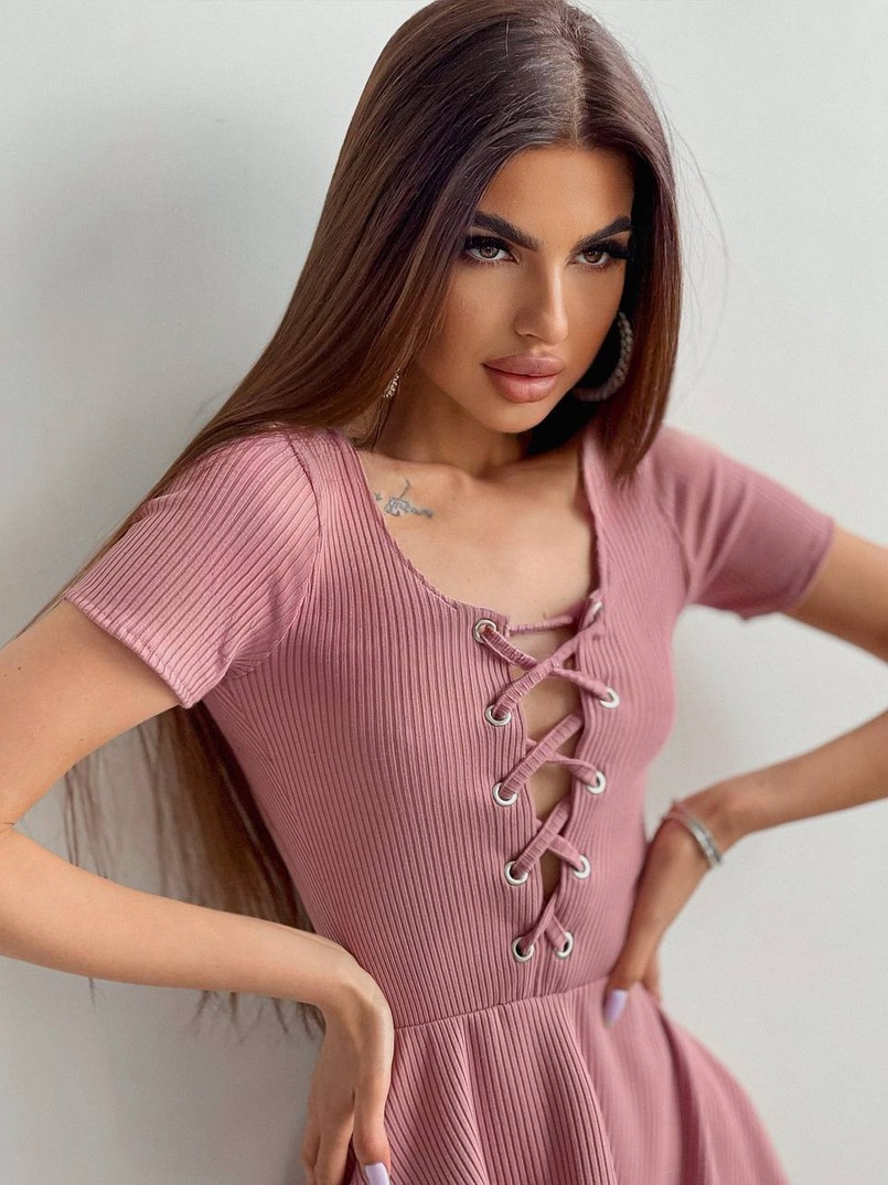 Трикотажное платье-мини со шнуровкой на груди  | PUSHKA SHOP