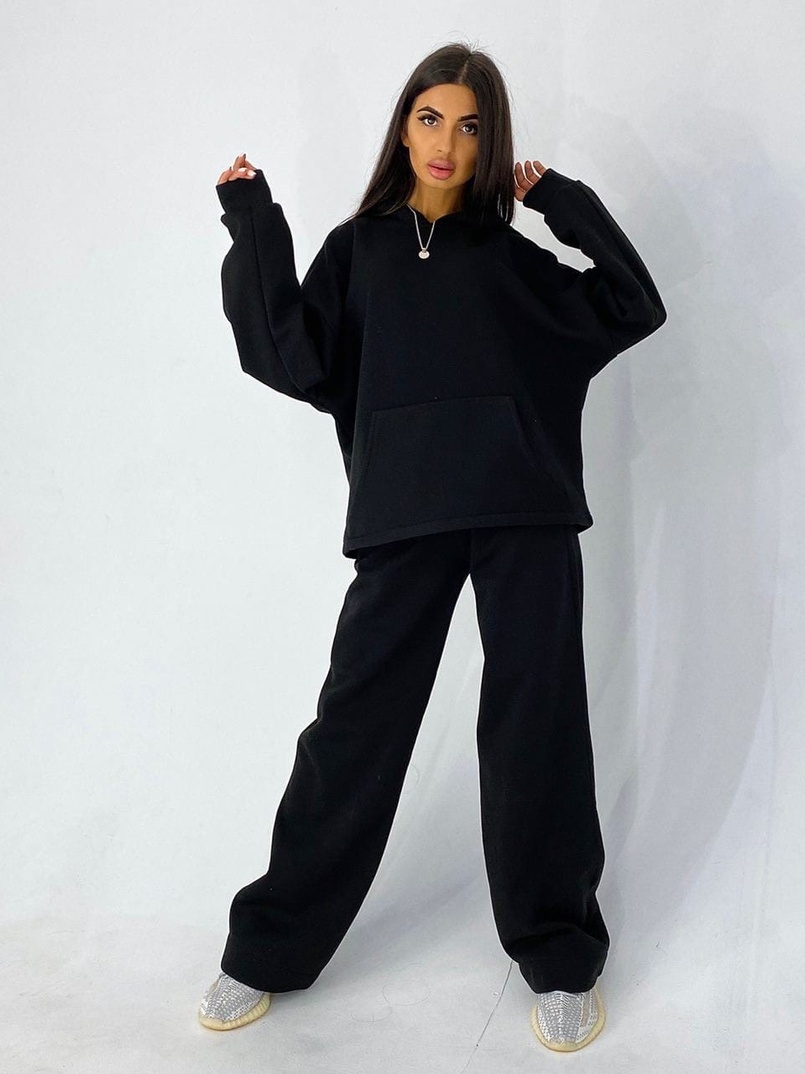 Черный oversize костюм с худи и расклешенными брюками Черный oversize костюм с худи и расклешенными брюками | PUSHKA SHOP
