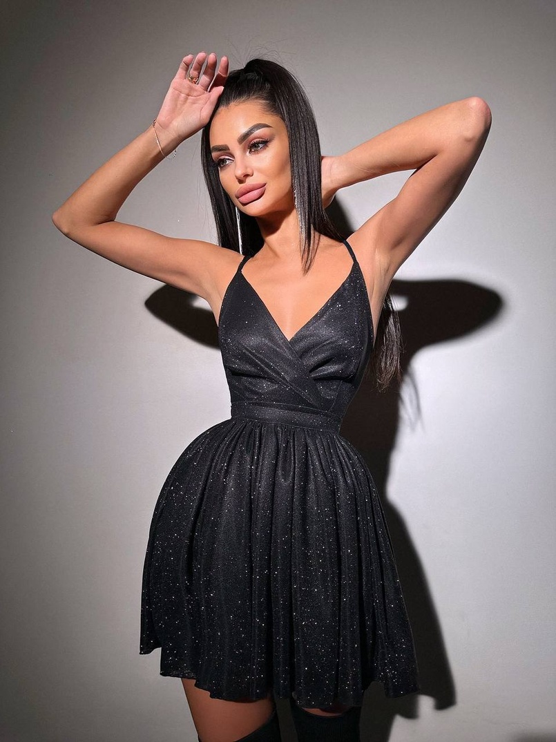 Блискуча сукня з пишною спідницею та шнурівкою на спинці | PUSHKA SHOP