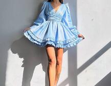 Атласна сукня з пишною подвійною спідницею та об‘ємними рукавами Атласна сукня з пишною подвійною спідницею та об‘ємними рукавами | PUSHKA SHOP