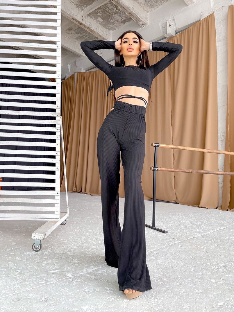 Трикотажный костюм с расклешенными брюками   | PUSHKA SHOP