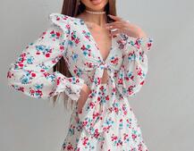 Цветочное платье с завязками на груди и пышной юбкой с оборками  | PUSHKA SHOP