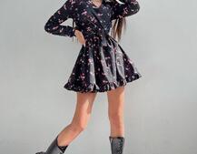 Сукня в квітковий принт з воланами Сукня в квітковий принт з воланами | PUSHKA SHOP