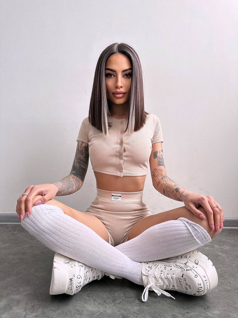 Комплект: топ на ґудзиках + велосипедки Комплект: топ на ґудзиках + велосипедки | PUSHKA SHOP