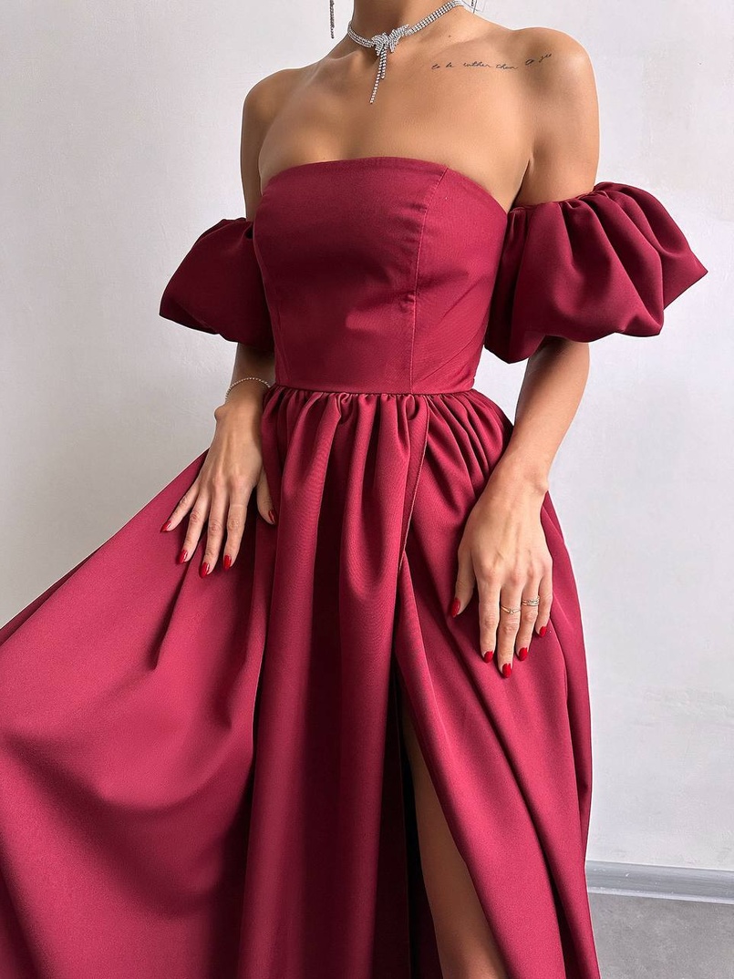 Сукня максі  з розрізом на спідниці та об’ємними рукавами  | PUSHKA SHOP