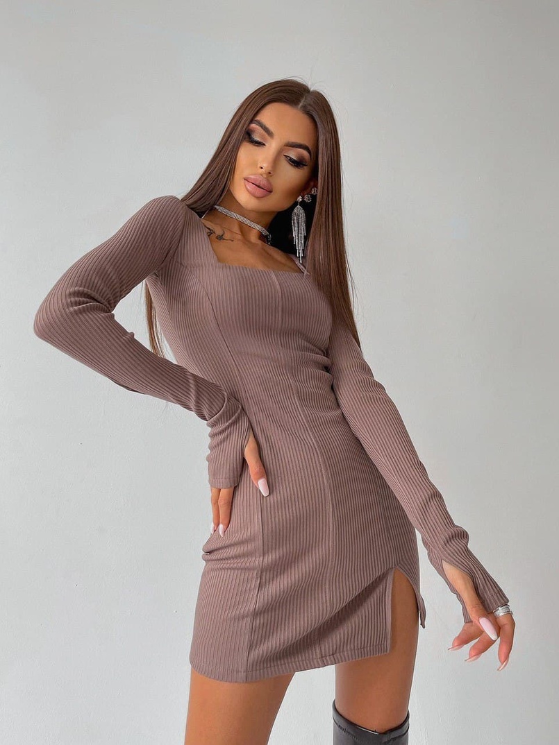 Платье-мини с квадратным вырезом Платье-мини с квадратным вырезом | PUSHKA SHOP