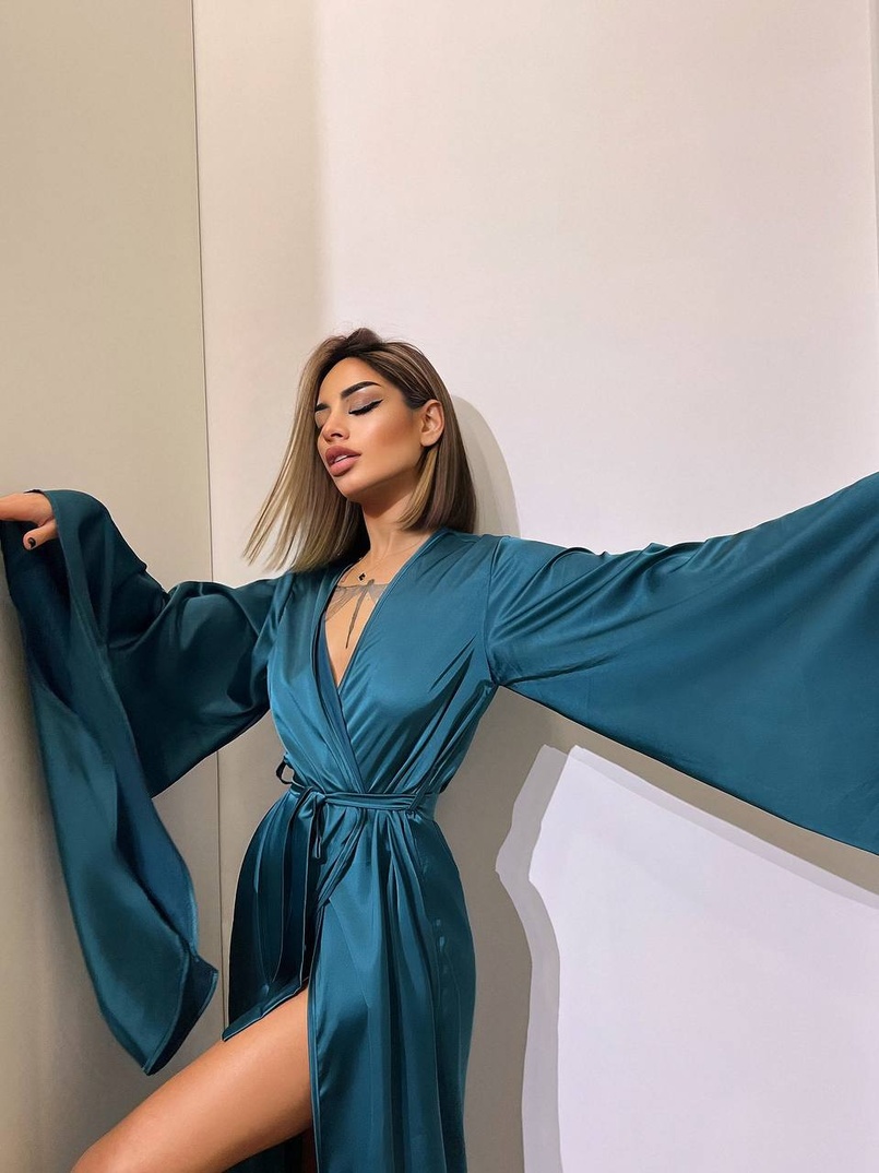 Шовковий халатик із розкльошеними рукавами | PUSHKA SHOP