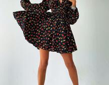 Цветочное платье с пышной юбкой и завязками на груди Цветочное платье с пышной юбкой и завязками на груди | PUSHKA SHOP