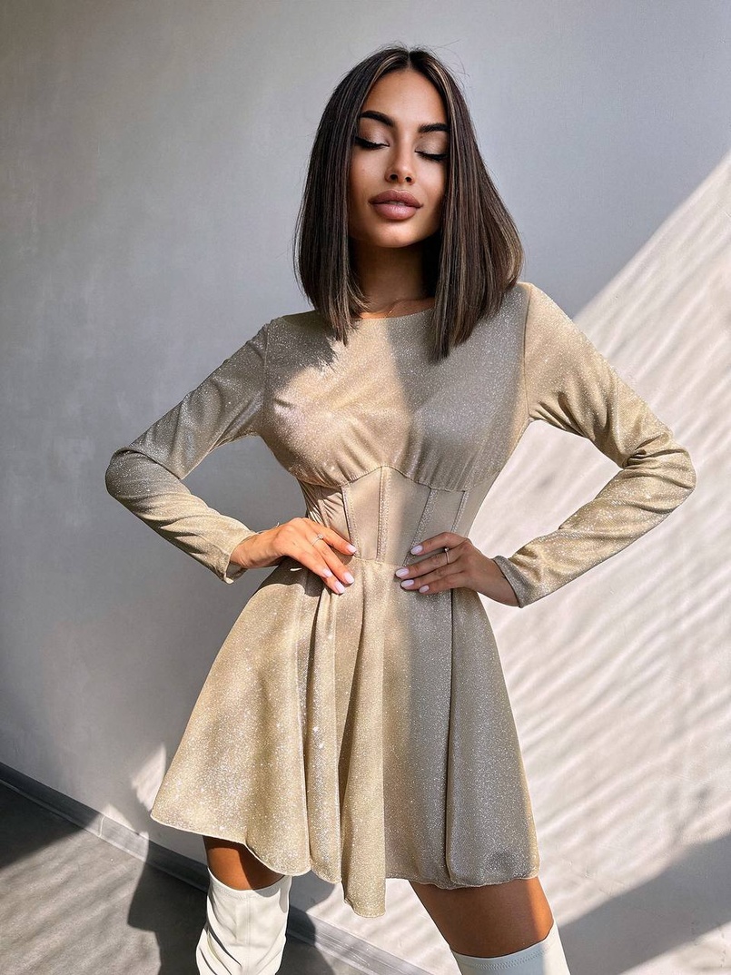 Приталена блискуча сукня з корсетною вставкою та пишною спідницею-сонцем Приталена блискуча сукня з корсетною вставкою та пишною спідницею-сонцем | PUSHKA SHOP