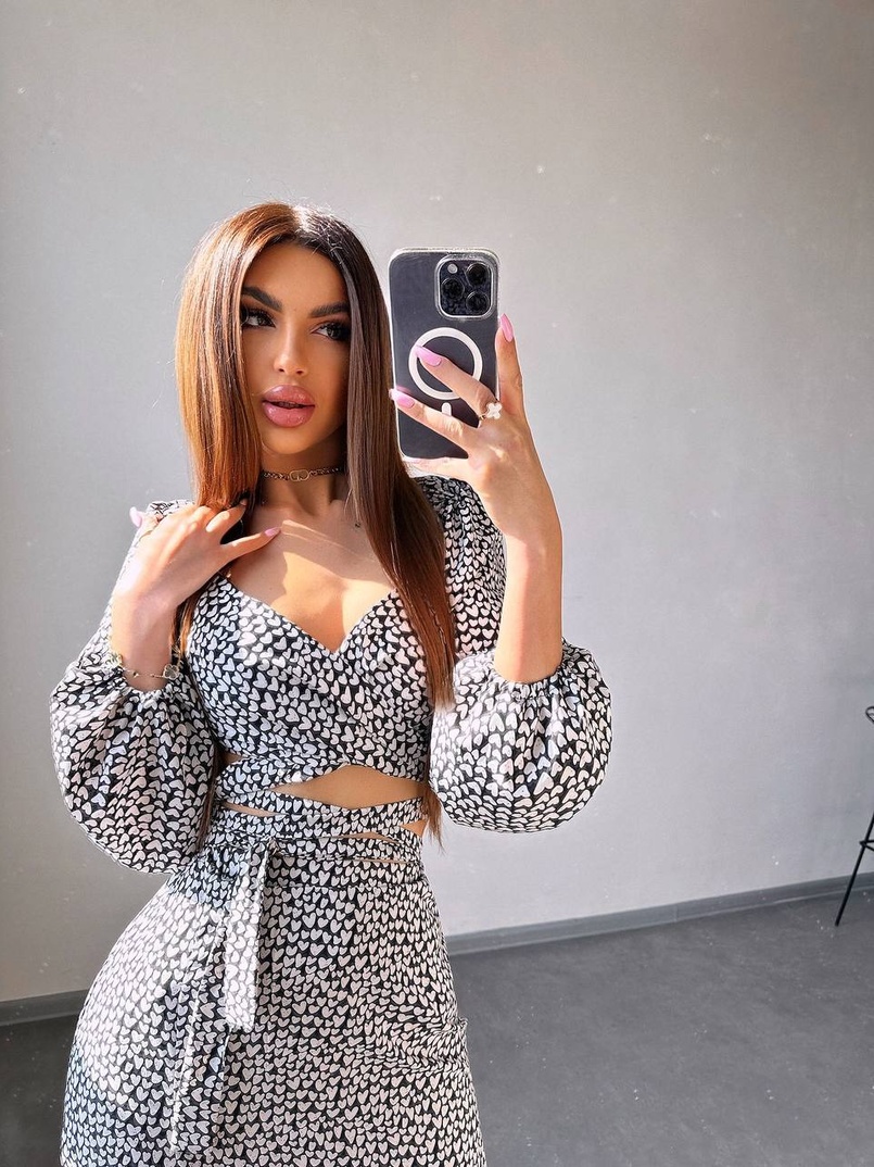 Комплект: топ із зав'язками на талії + спідниця міді з розрізом Комплект: топ із зав'язками на талії + спідниця міді з розрізом | PUSHKA SHOP