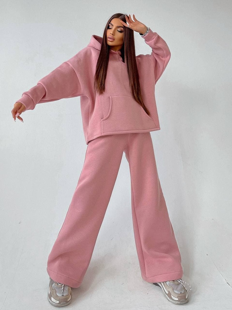 Тёплый костюм с расклешенными брюками Тёплый костюм с расклешенными брюками | PUSHKA SHOP