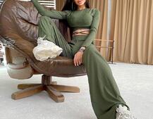 Трикотажный костюм с расклешенными брюками   Трикотажный костюм с расклешенными брюками   | PUSHKA SHOP