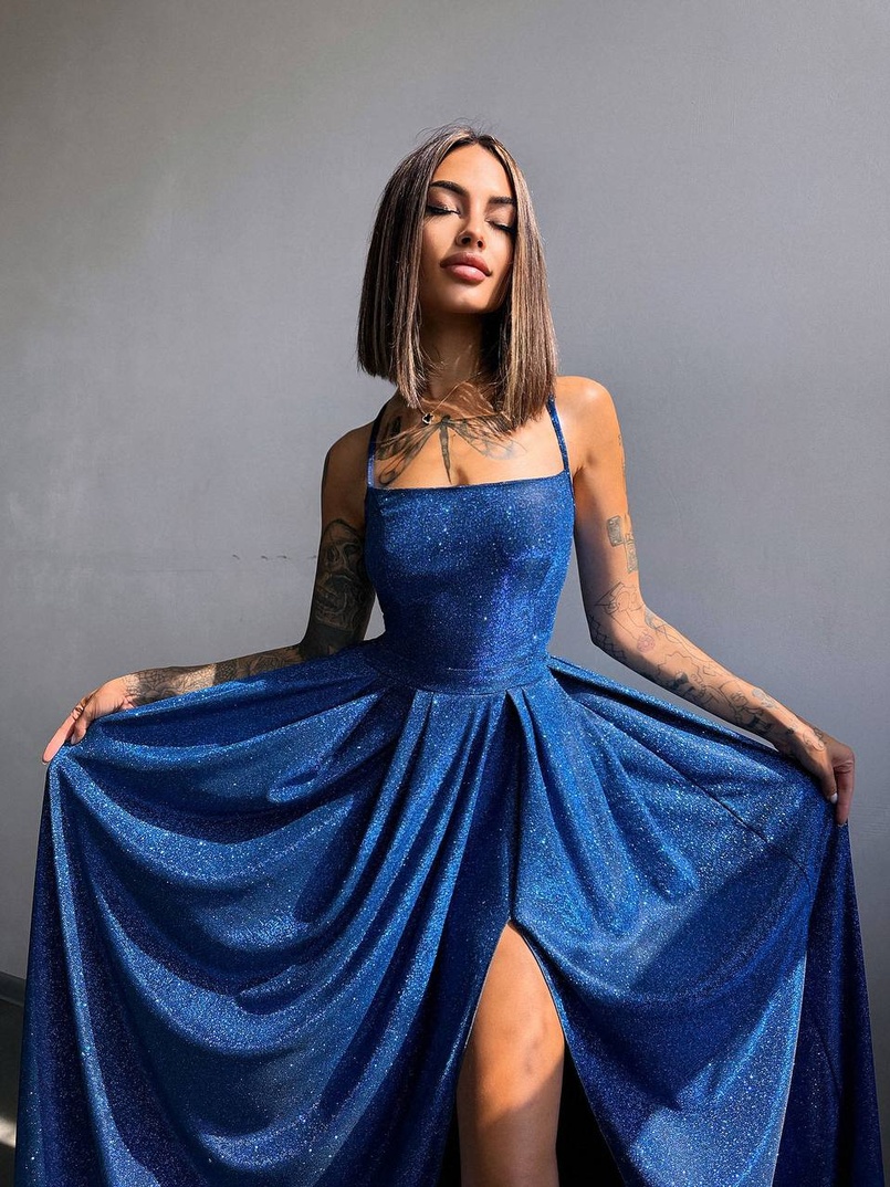 Сяюча сукня максі зі шнурівкою на спинці Сяюча сукня максі зі шнурівкою на спинці | PUSHKA SHOP