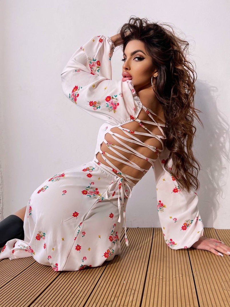 Квіткова сукня-міді зі шнурівкою на спинці та розрізом на ніжці | PUSHKA SHOP