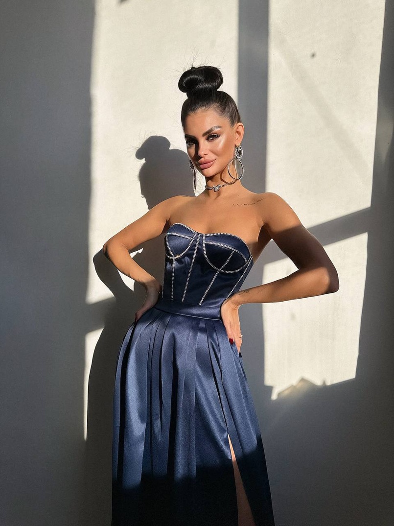 Комплект: корсет-бюстьє , декорований стразами + спідниця максі з розрізом Комплект: корсет-бюстьє , декорований стразами + спідниця максі з розрізом | PUSHKA SHOP