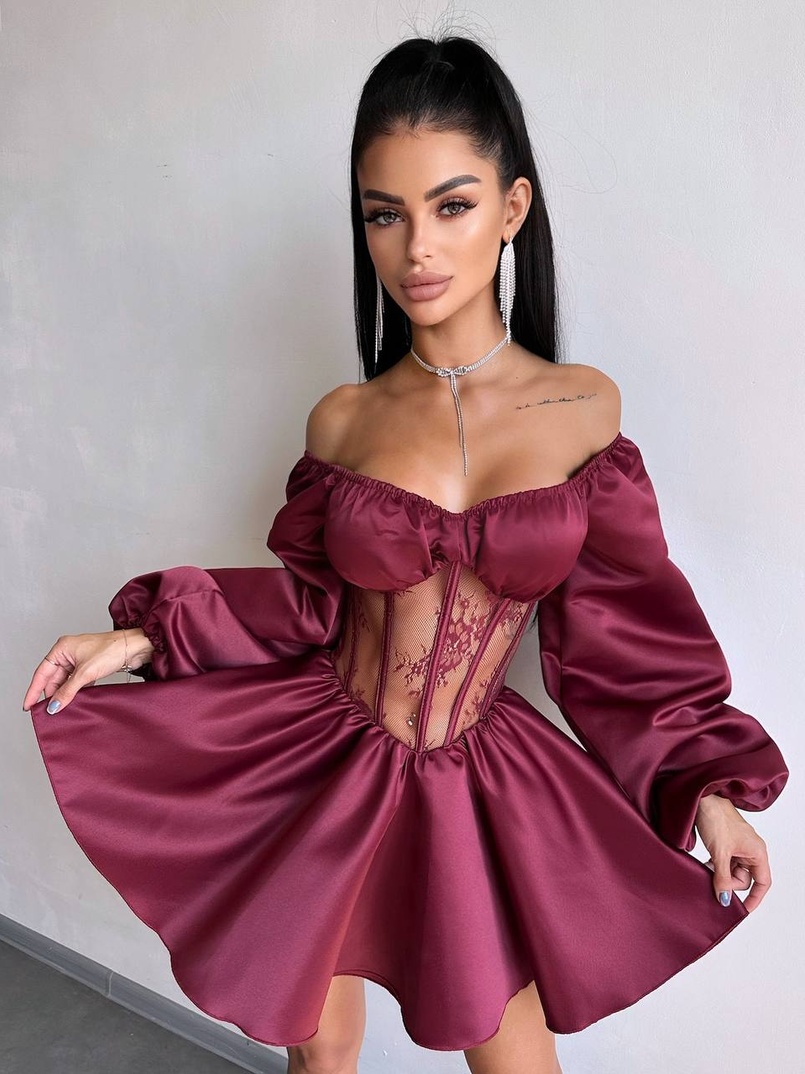 Атласна сукня з обʼємними рукавами та мереживом | PUSHKA SHOP