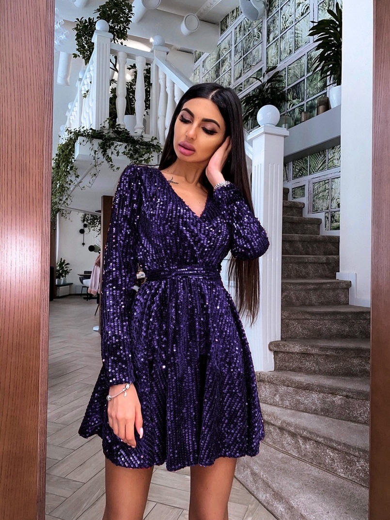 Платье с пайетками и запахом на груди | PUSHKA SHOP