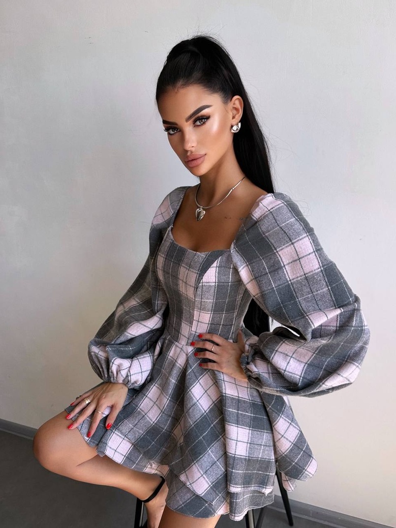 Корсетна сукня з подвійною спідницею та обʼємними рукавами у клітинку Корсетна сукня з подвійною спідницею та обʼємними рукавами у клітинку | PUSHKA SHOP