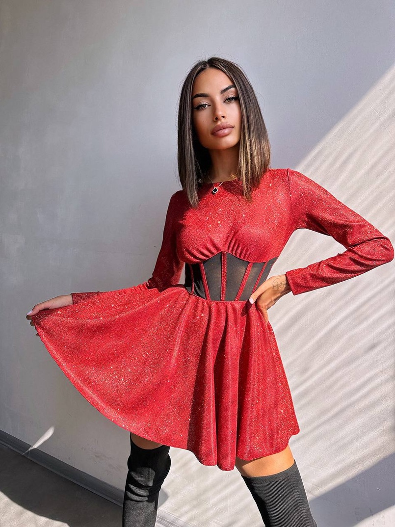 Приталена блискуча сукня з корсетною вставкою та пишною спідницею-сонцем Приталена блискуча сукня з корсетною вставкою та пишною спідницею-сонцем | PUSHKA SHOP