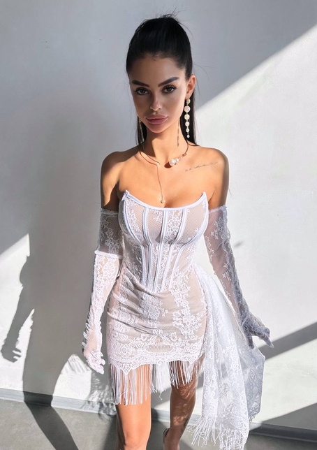 Сукня міні зі шлейфом та рукавичками Сукня міні зі шлейфом та рукавичками | PUSHKA SHOP