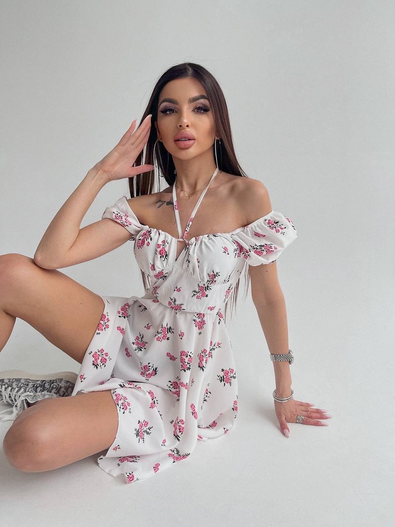 Платье с завязками на груди в цветочный принт Платье с завязками на груди в цветочный принт | PUSHKA SHOP