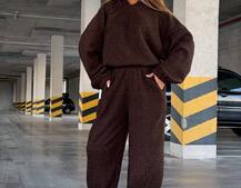 Теплий та мʼякий комплект: Обʼємний худі з капюшоном та штани з манжетами  Дуже приємний до тіла | PUSHKA SHOP