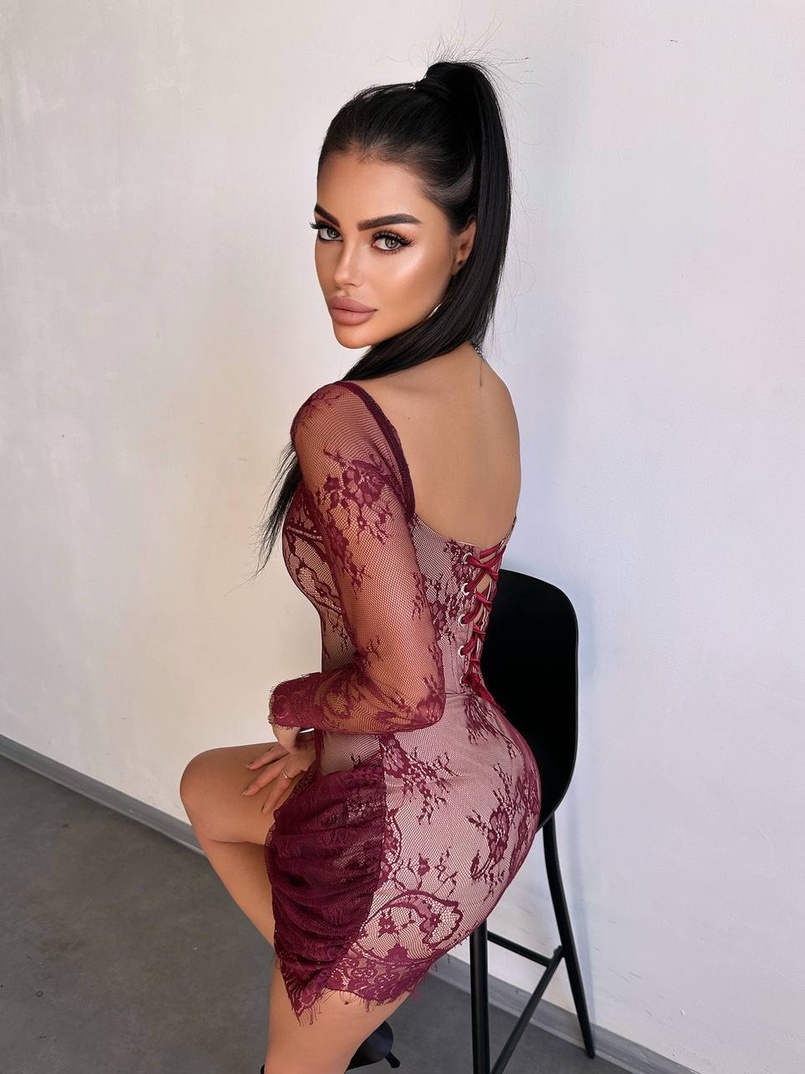 Мереживна сукня міні зі шлейфом | PUSHKA SHOP