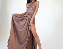 Платье макси с разрезом на юбке и верхом на завязках Платье макси с разрезом на юбке и верхом на завязках | PUSHKA SHOP