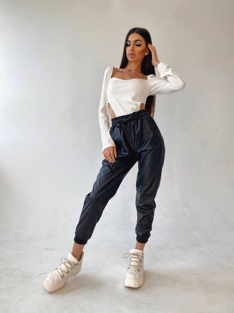 Комплект: топ + джоггеры из эко-кожи | PUSHKA SHOP