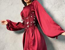 Комплект: шелковое платье на завязках с корсетом  | PUSHKA SHOP