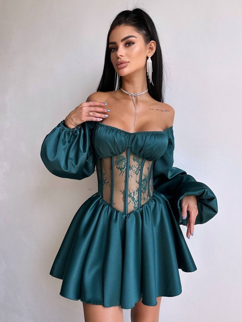 Атласна сукня з обʼємними рукавами та мереживом Атласна сукня з обʼємними рукавами та мереживом | PUSHKA SHOP